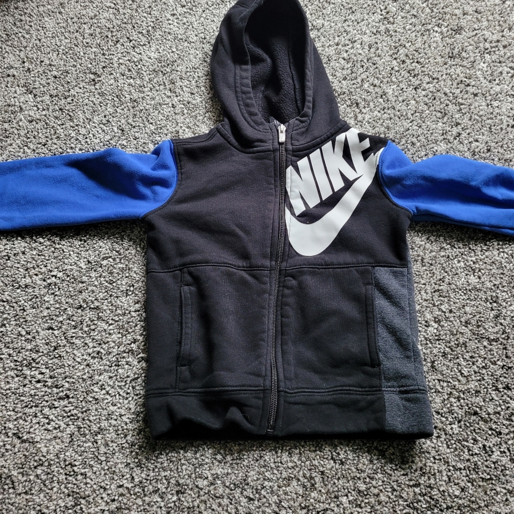 3T boys nike zip up